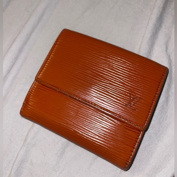 LOUIS VUITTON MENS EPI WALLET - Authentic ◡̈ - Picture 2 of 6